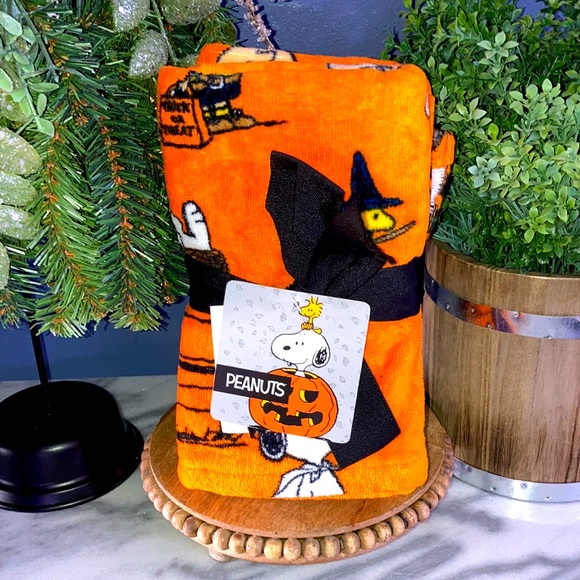 Peanuts Bath Snoopy Peanuts Vampire Halloween Hand Towels Poshmark